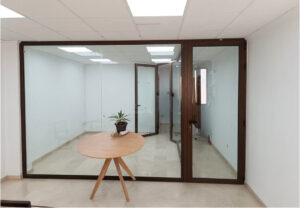 cortina cristal oficina huelva