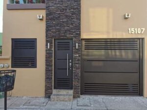 puertas metalica entrada huelva